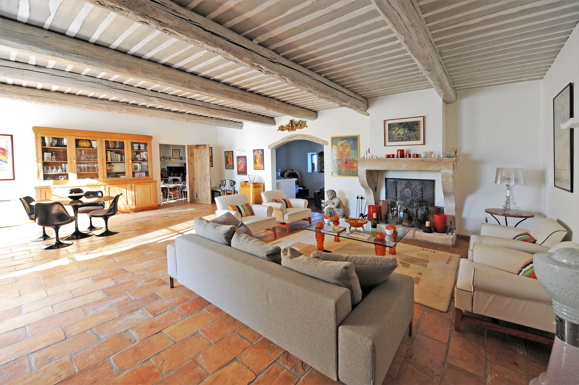 à Gordes, propriété de prestige avec dépendance, piscine et vue   