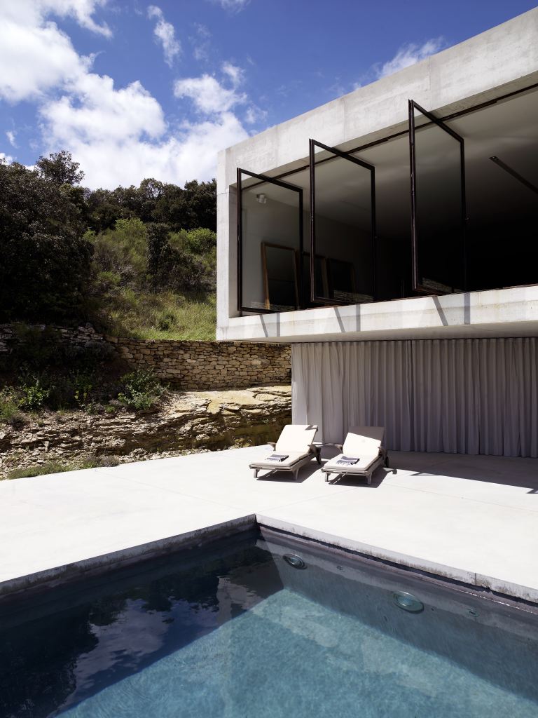 A louer maison d'architecte dans un site sauvage et authentique   