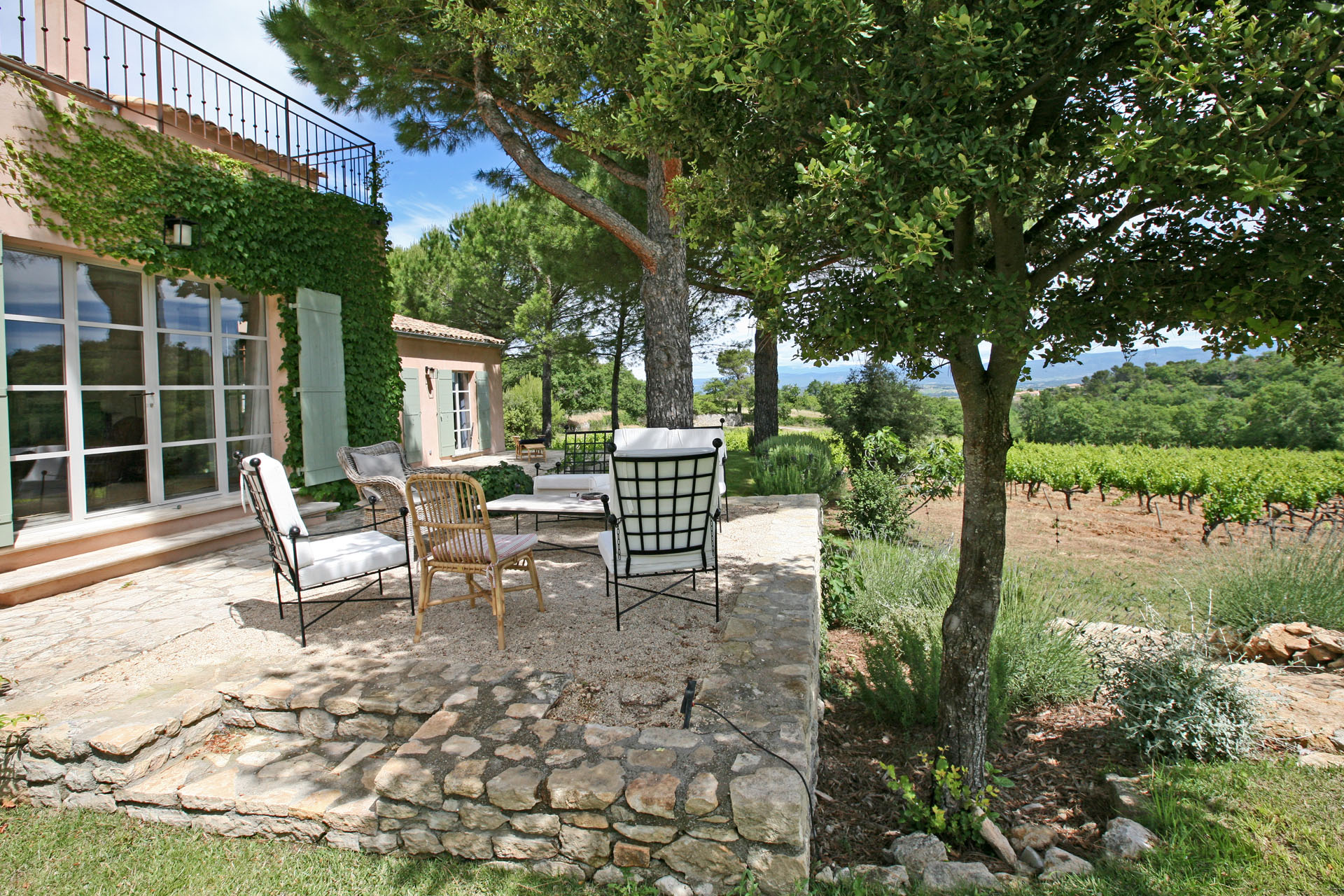Belle maison au pied du village de Bonnieux