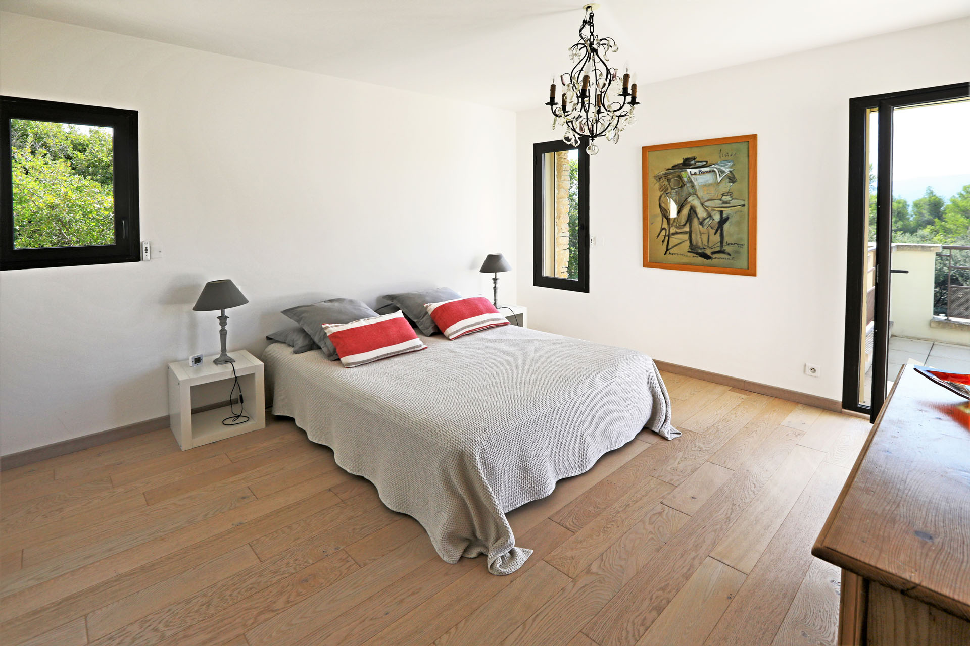 à Goult, maison d'architecte au milieu de la verdure    