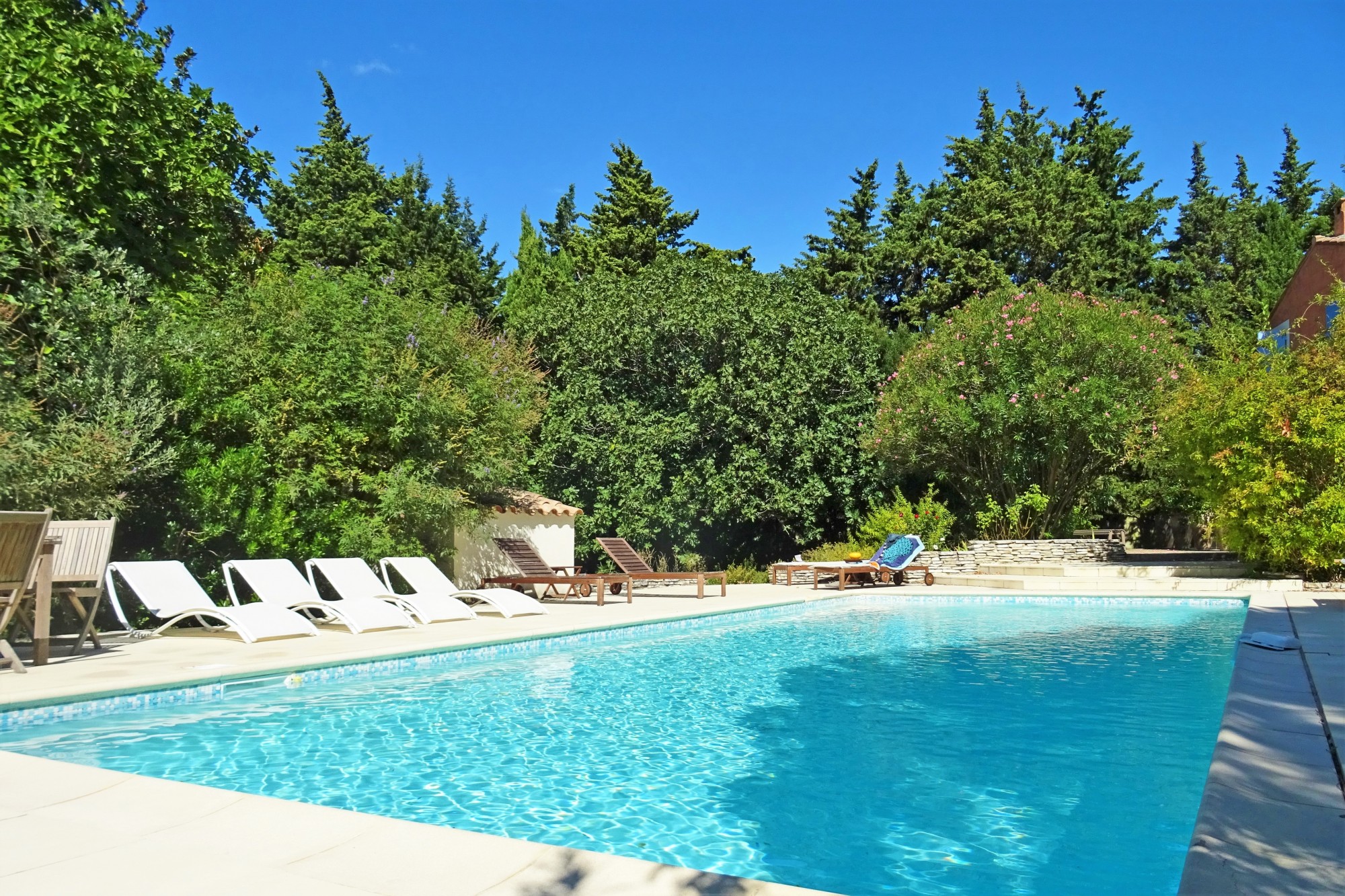 Proche de Pernes-les-Fontaines, le Mont-Ventoux en arrière-plan, maison 7 chambres   