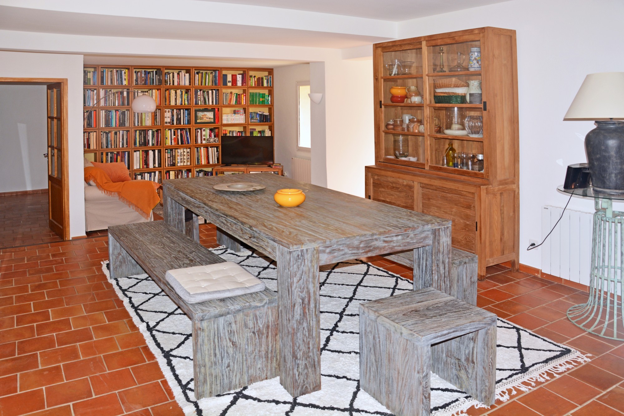 Proche de Pernes-les-Fontaines, le Mont-Ventoux en arrière-plan, maison 7 chambres   