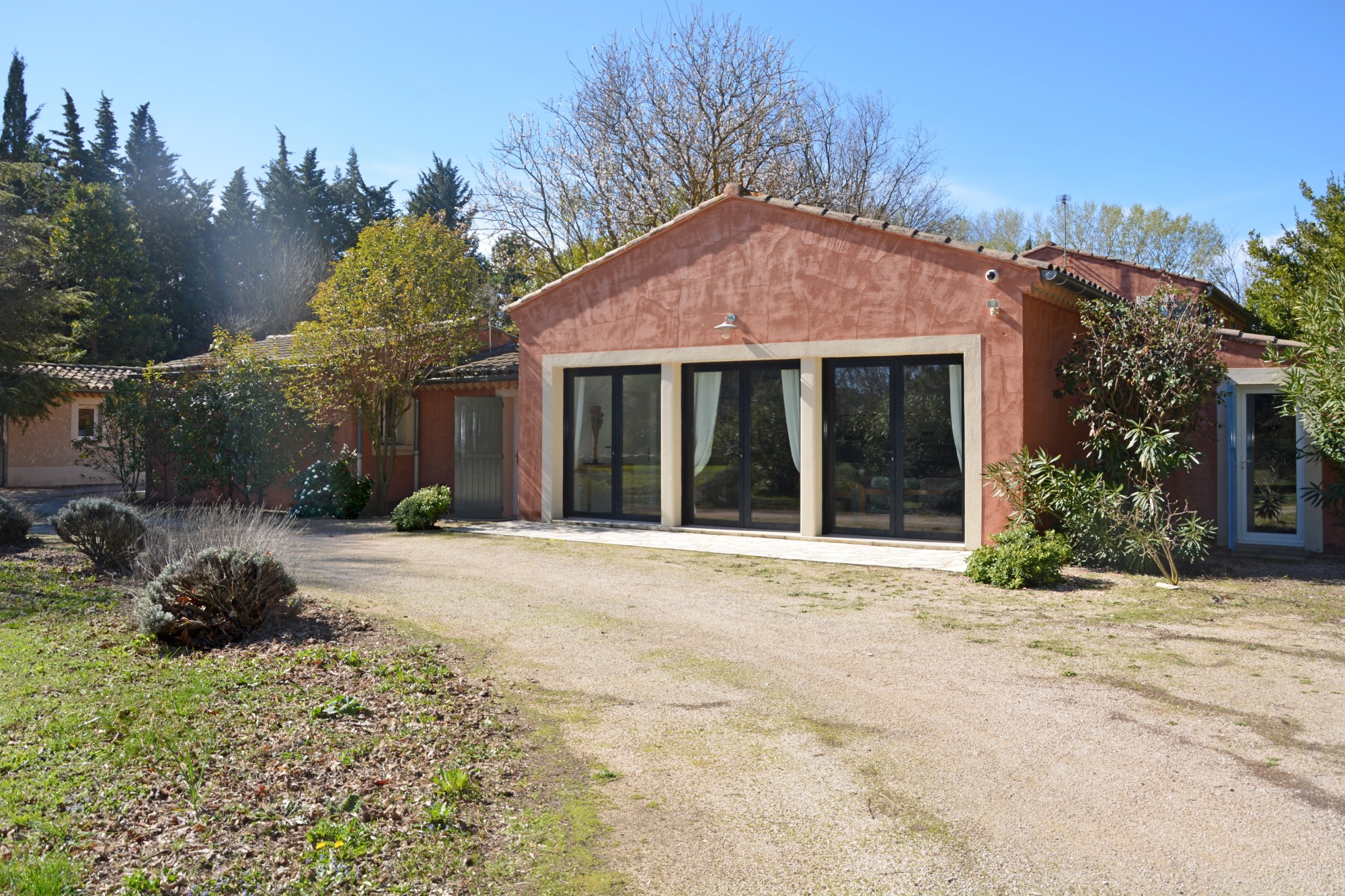 Proche de Pernes-les-Fontaines, le Mont-Ventoux en arrière-plan, maison 7 chambres   
