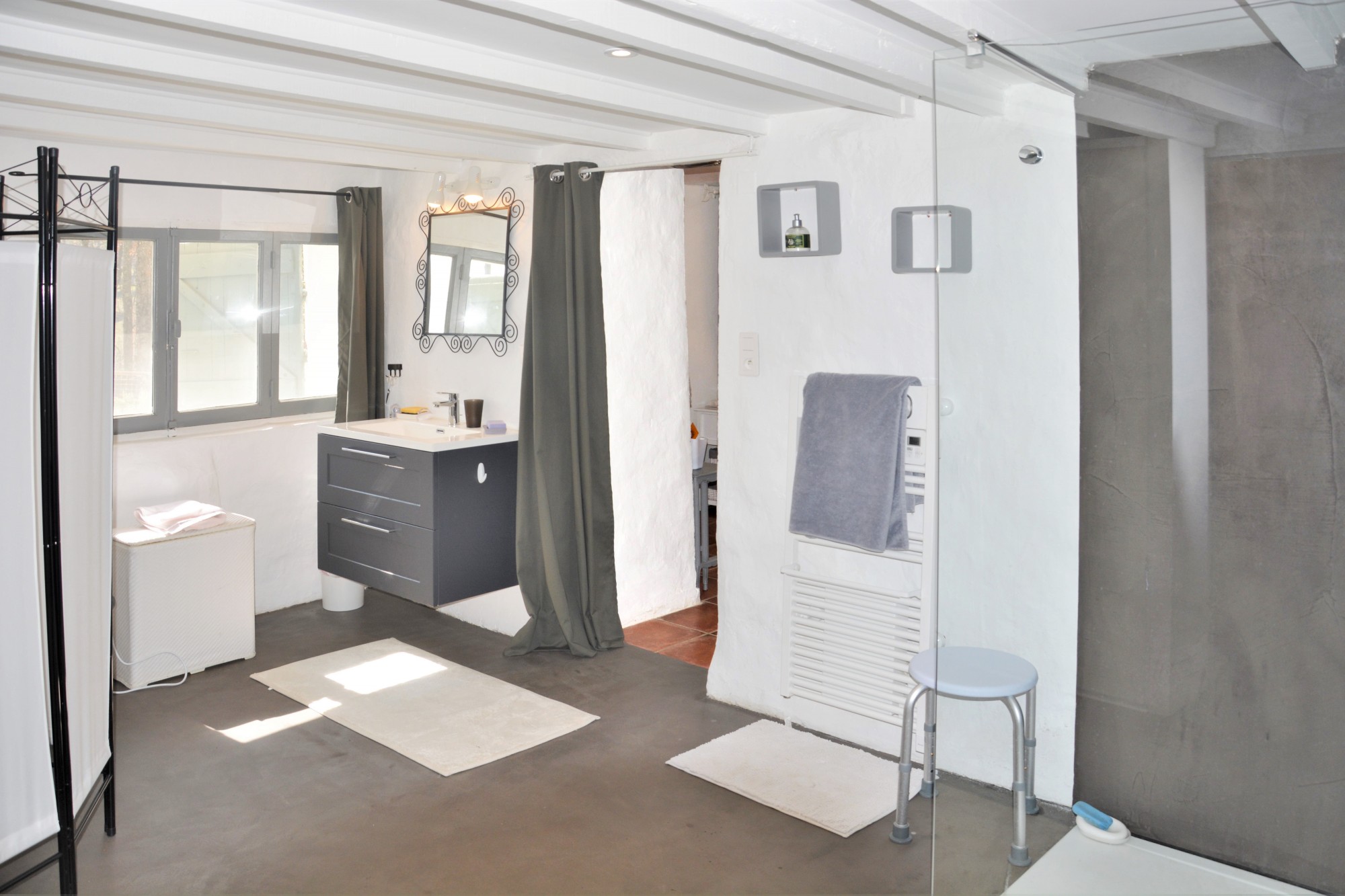 Apt, maison de campagne, vue imprenable sur le Luberon   