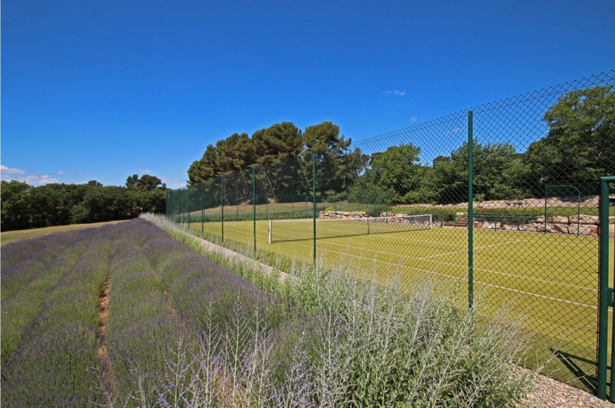 Aix en Provence : Propriété d’exception en location saisonnière   