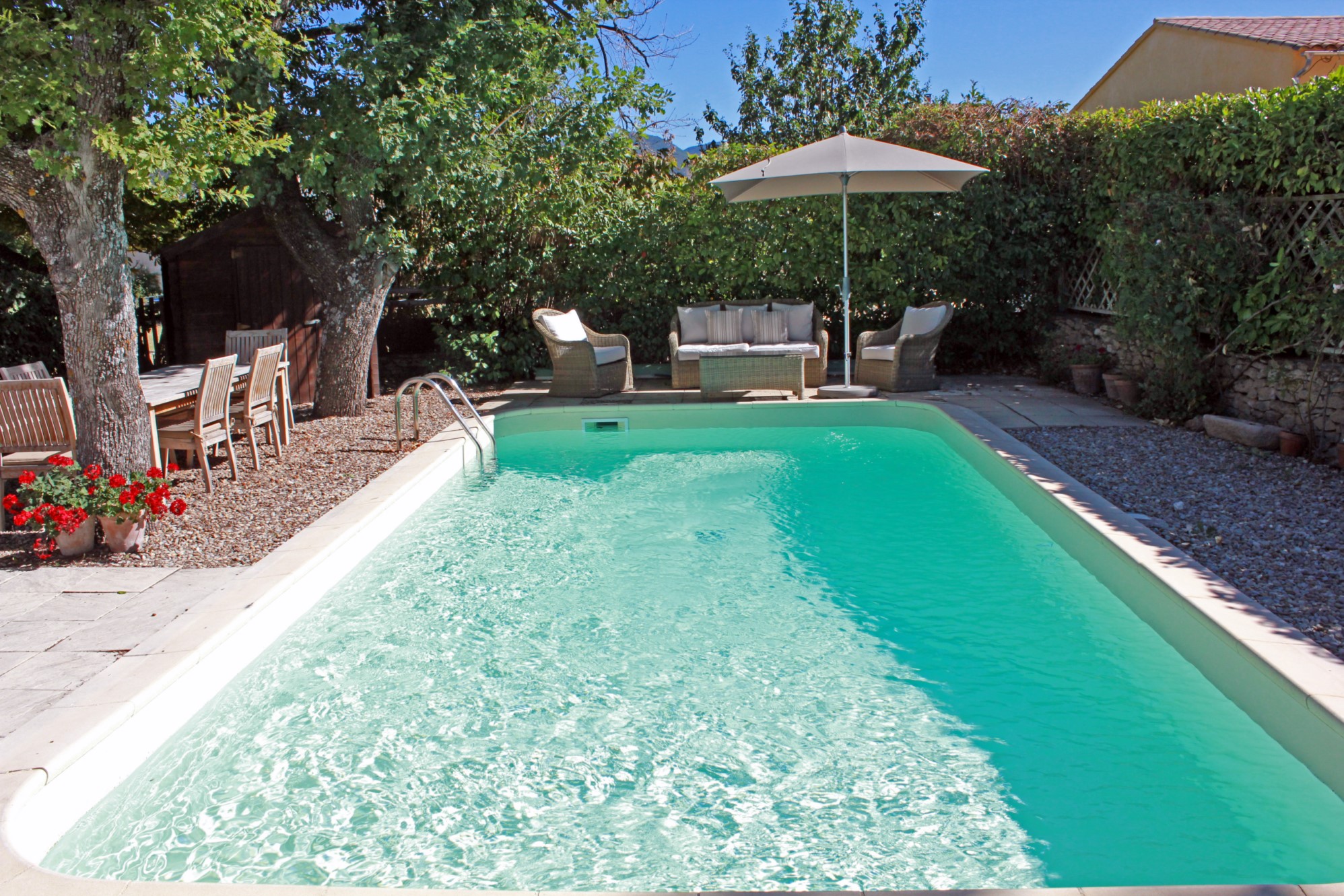 Villars en Provence, maison de hameau en location saisonnière    