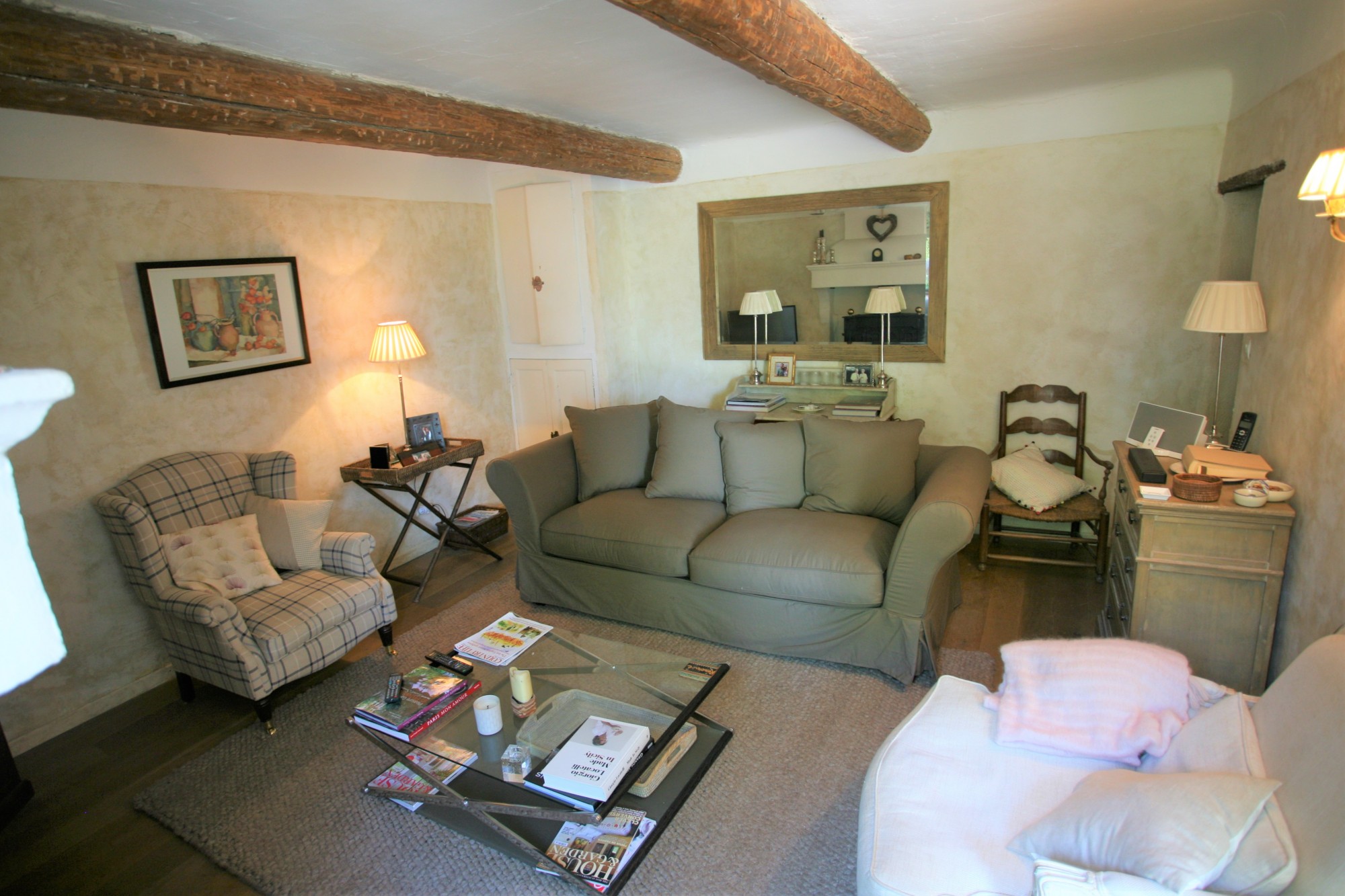 Villars en Provence, maison de hameau en location saisonnière    
