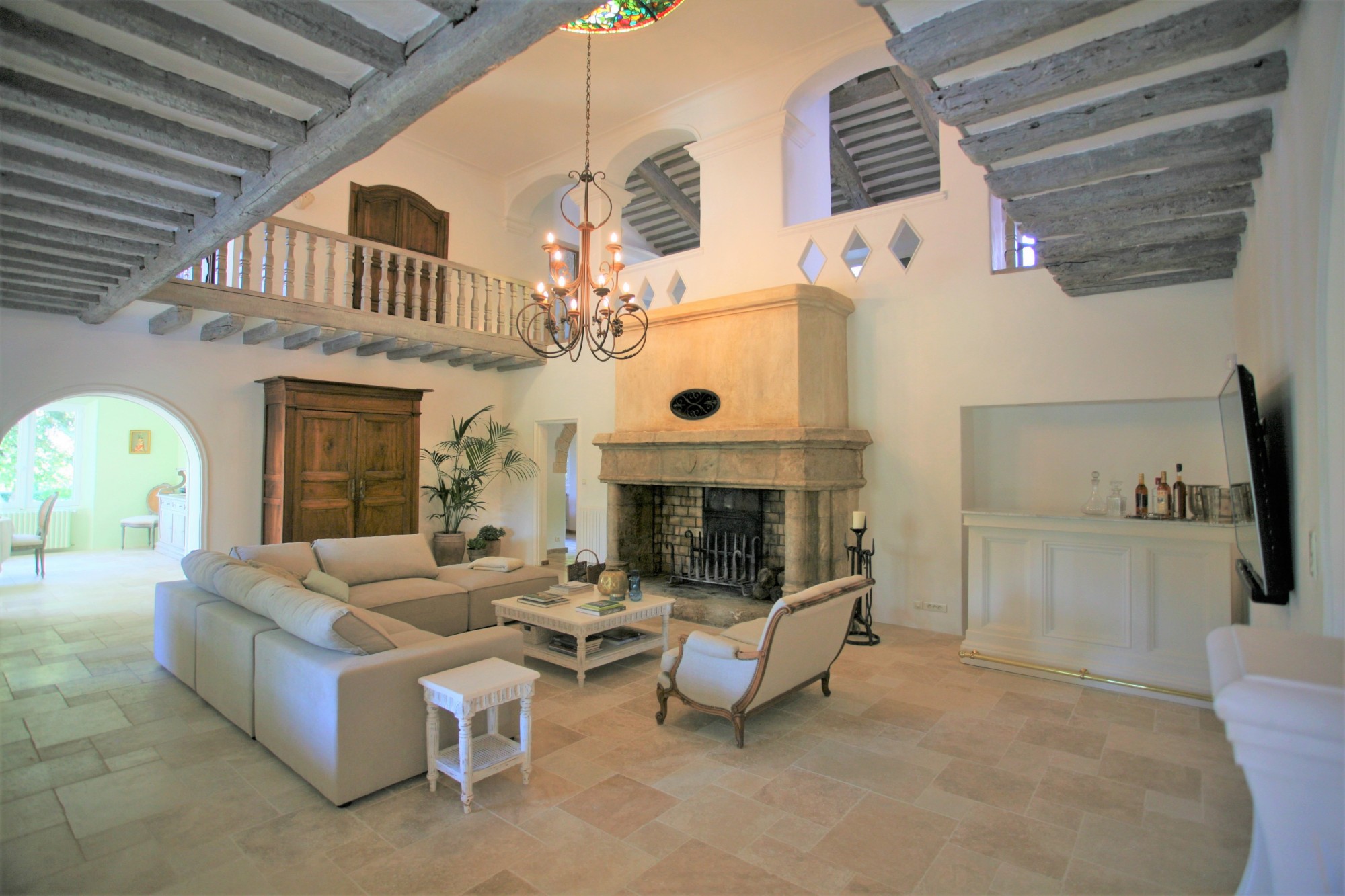 Location à Gordes, superbe mas avec piscine chauffée   
