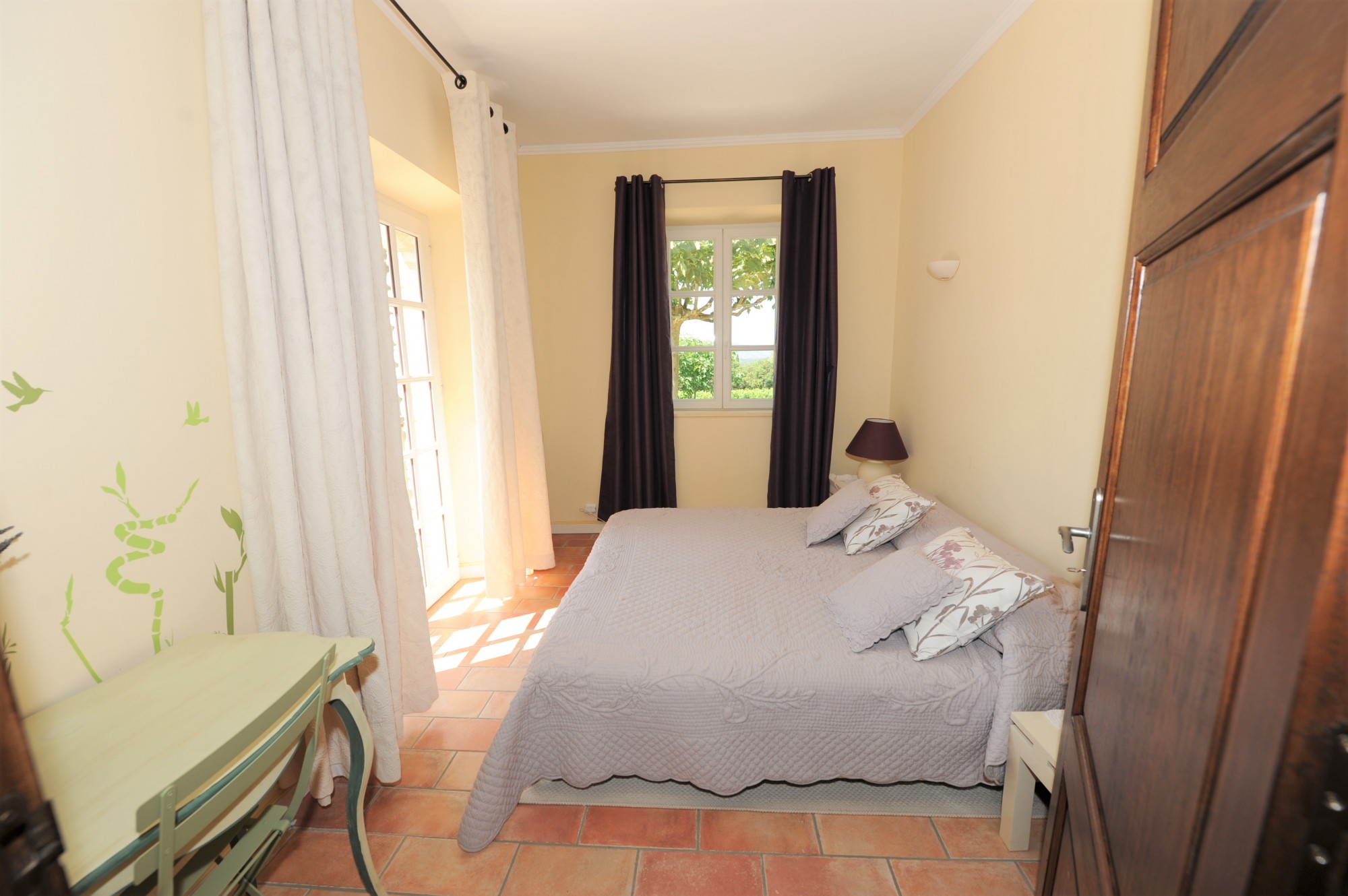 Face à Ménerbes, propriété de prestige    
