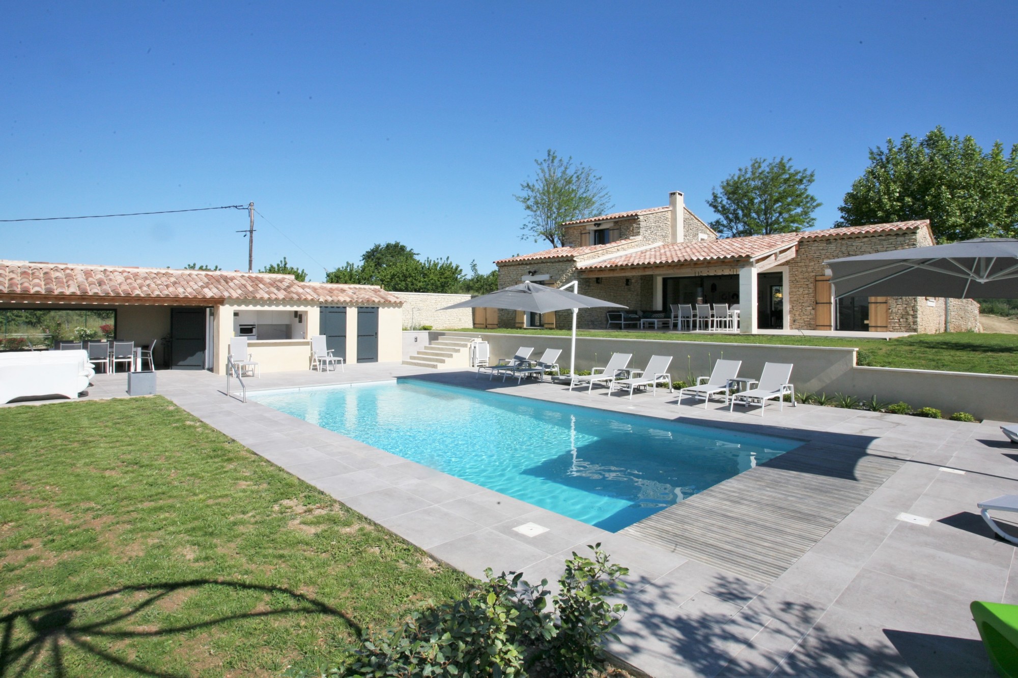 à Gordes, maison avec très belle vue sur le Luberon   