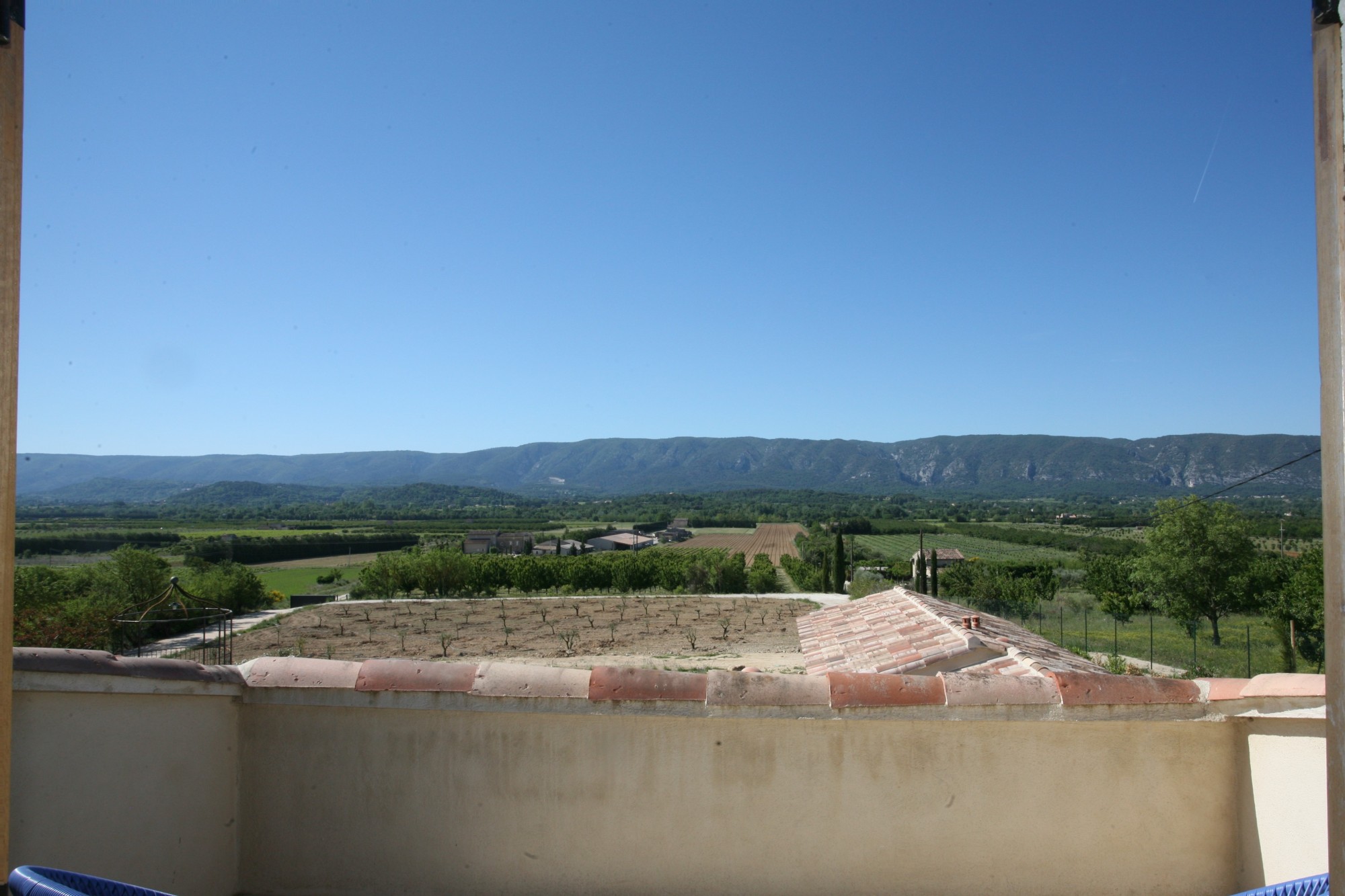 à Gordes, maison avec très belle vue sur le Luberon   