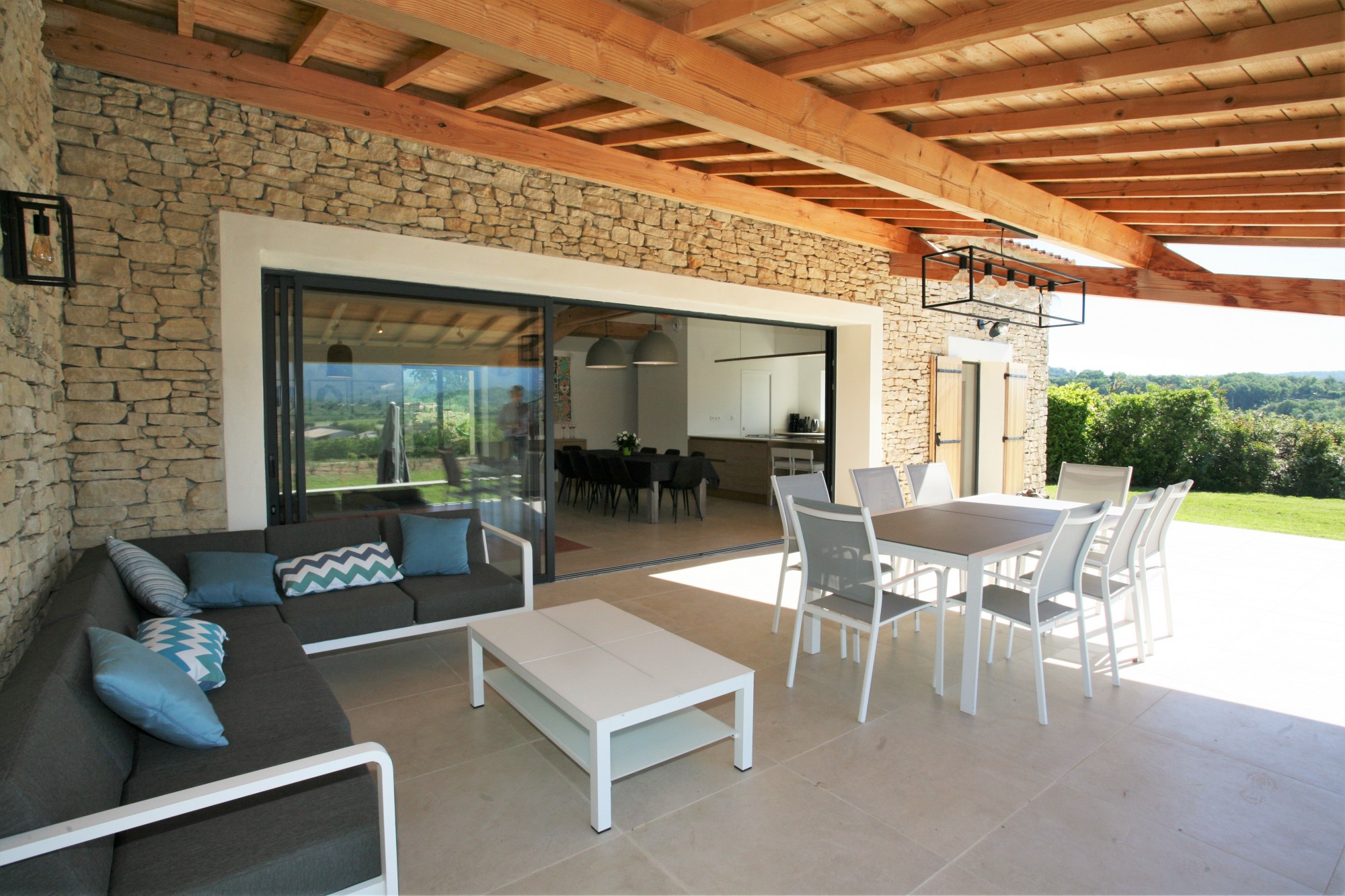 à Gordes, maison avec très belle vue sur le Luberon   