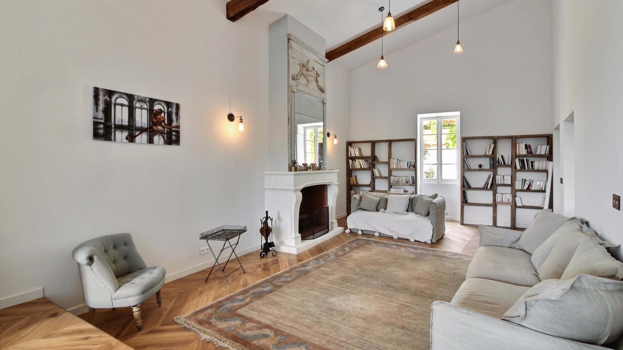 Location de prestige, superbe bâtisse rénovée avec goût comprenant 10 chambres   