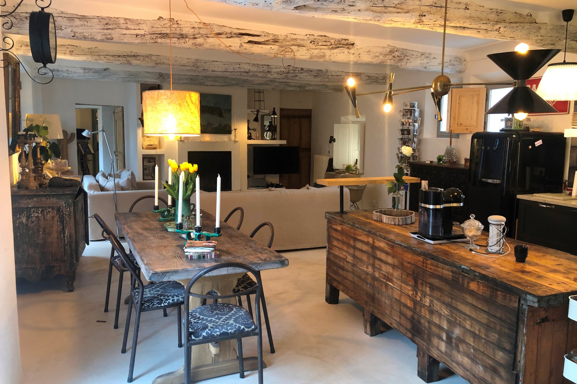 au pied du Luberon, charmante maison de 3 chambres avec piscine   