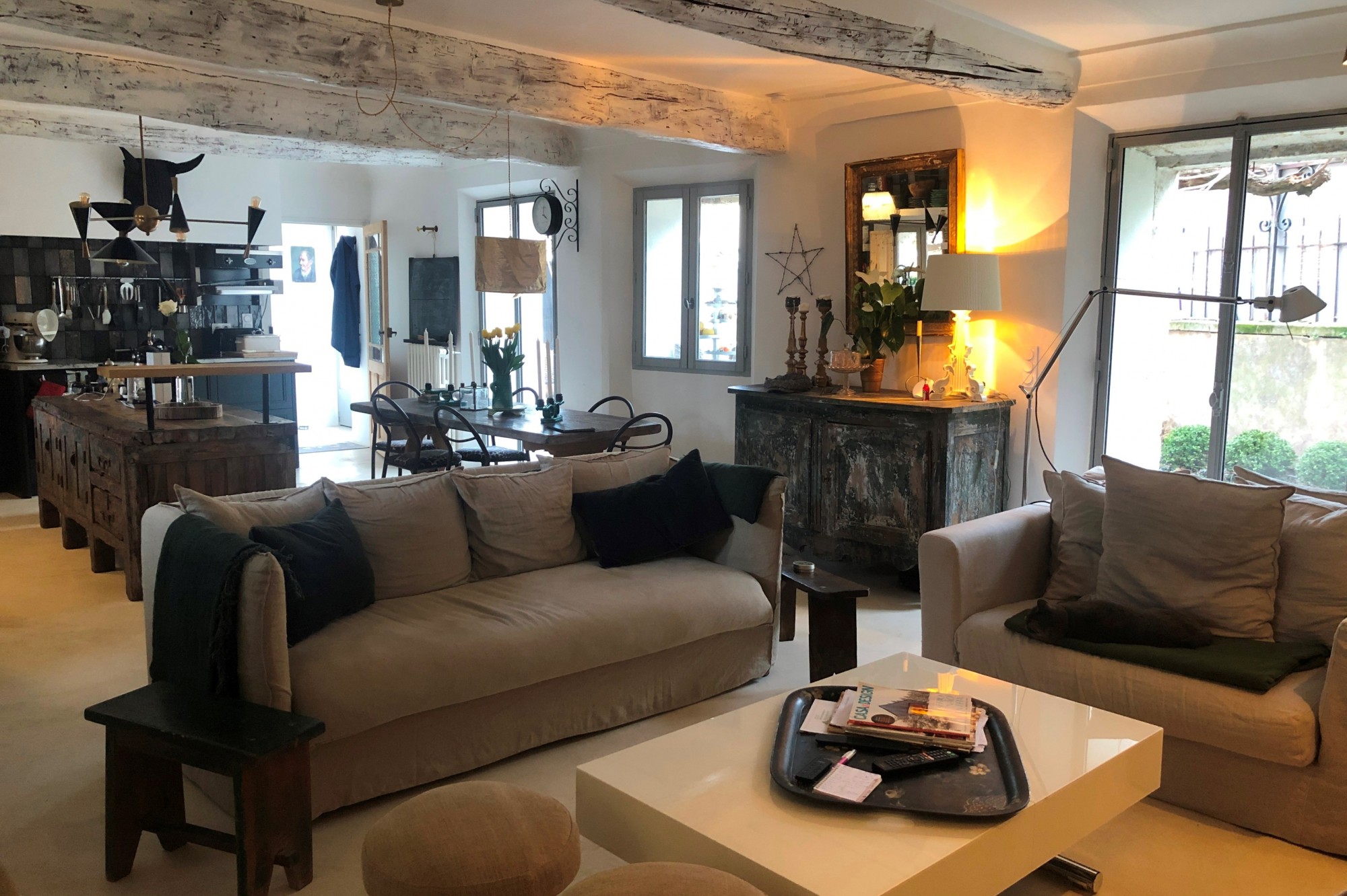 au pied du Luberon, charmante maison de 3 chambres avec piscine   