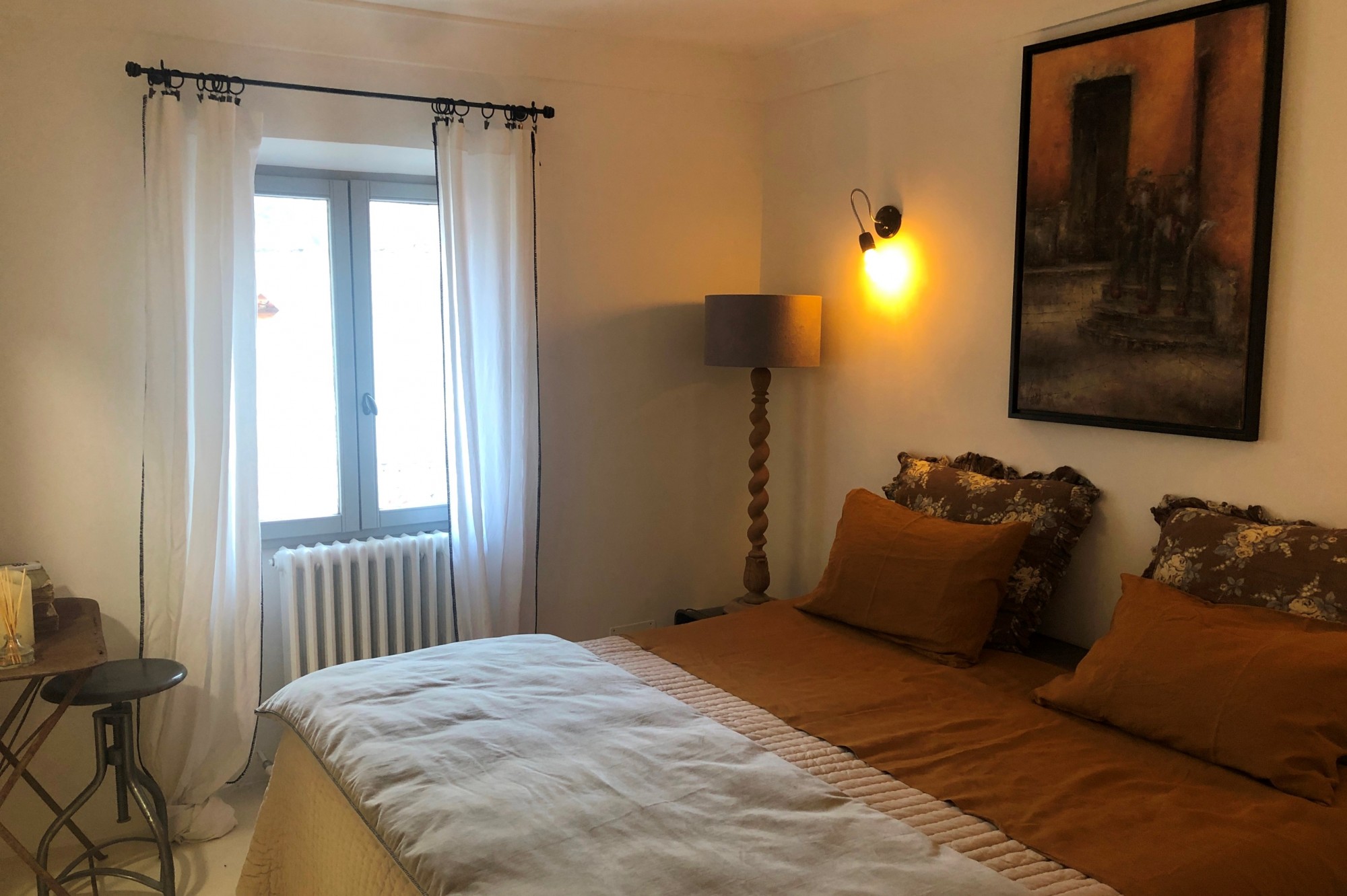 au pied du Luberon, charmante maison de 3 chambres avec piscine   