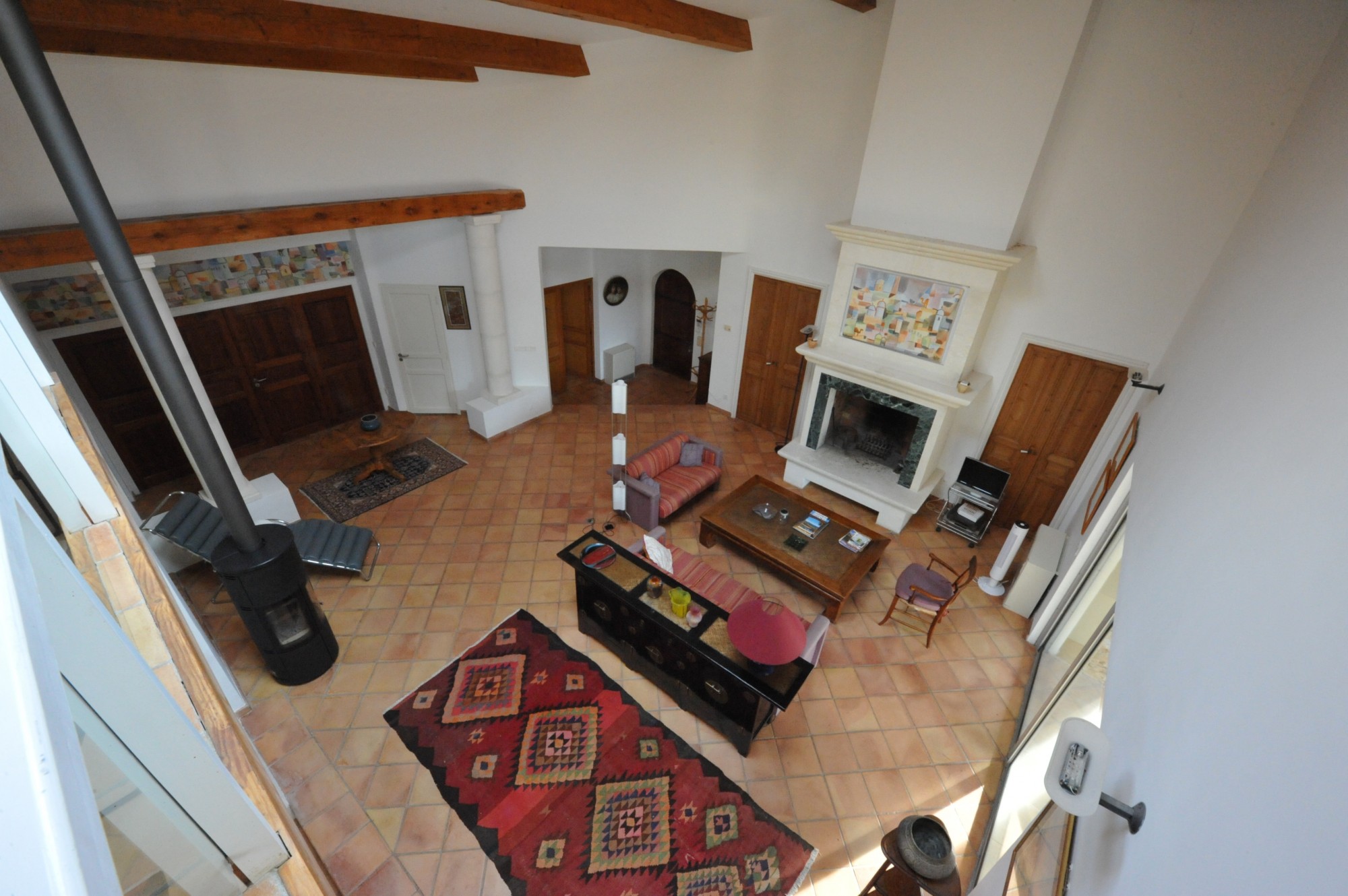 Gordes, au coeur d'un environnement sécurisé, maison en pierres avec piscine   
