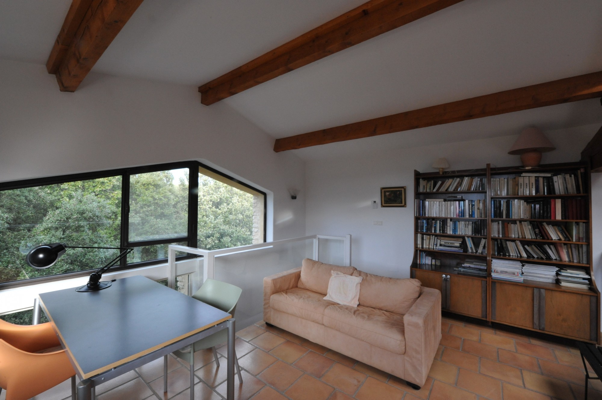 Gordes, au coeur d'un environnement sécurisé, maison en pierres avec piscine   