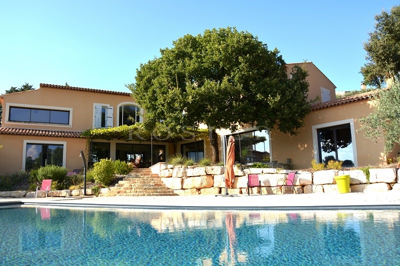 Notre zone d'activité pour ce service Louer une maison de prestige avec piscine et jardin pour vacances en famille
